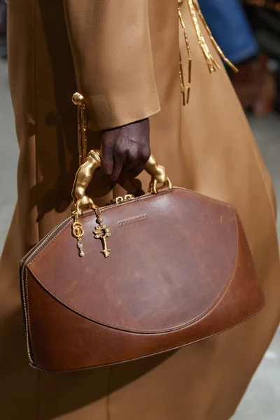 Look 57